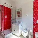 L By Interhome מדולין