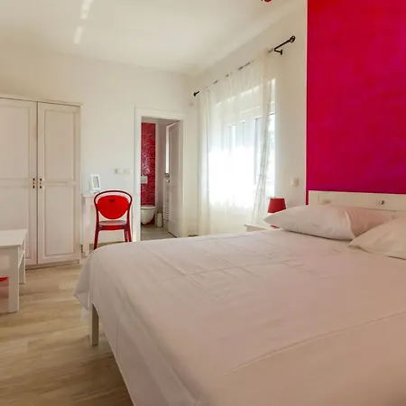 'l' By Interhome Villa *