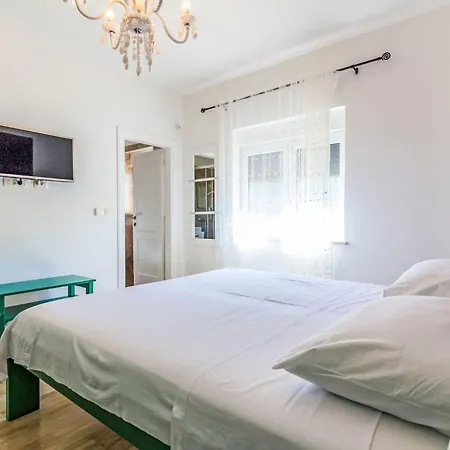 Villa 'l' By Interhome