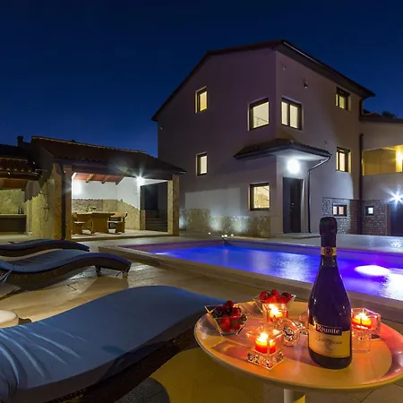 Villa 'l' By Interhome Medulin