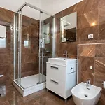 L By Interhome Medulin