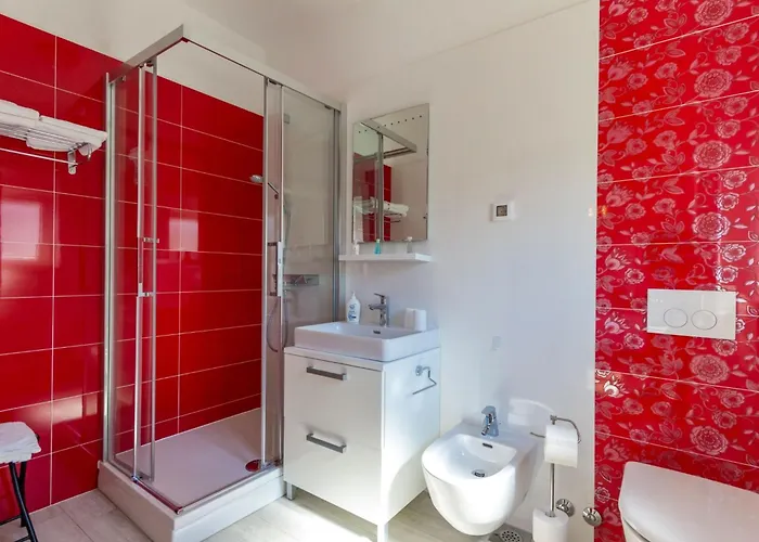 L By Interhome Medulin