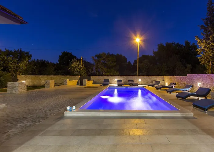 L By Interhome Villa Medulin