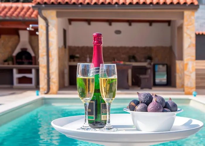 Villa L By Interhome Medulin